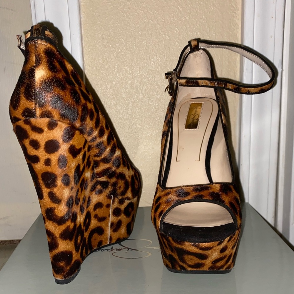 BRAND NEW! Platform wedges